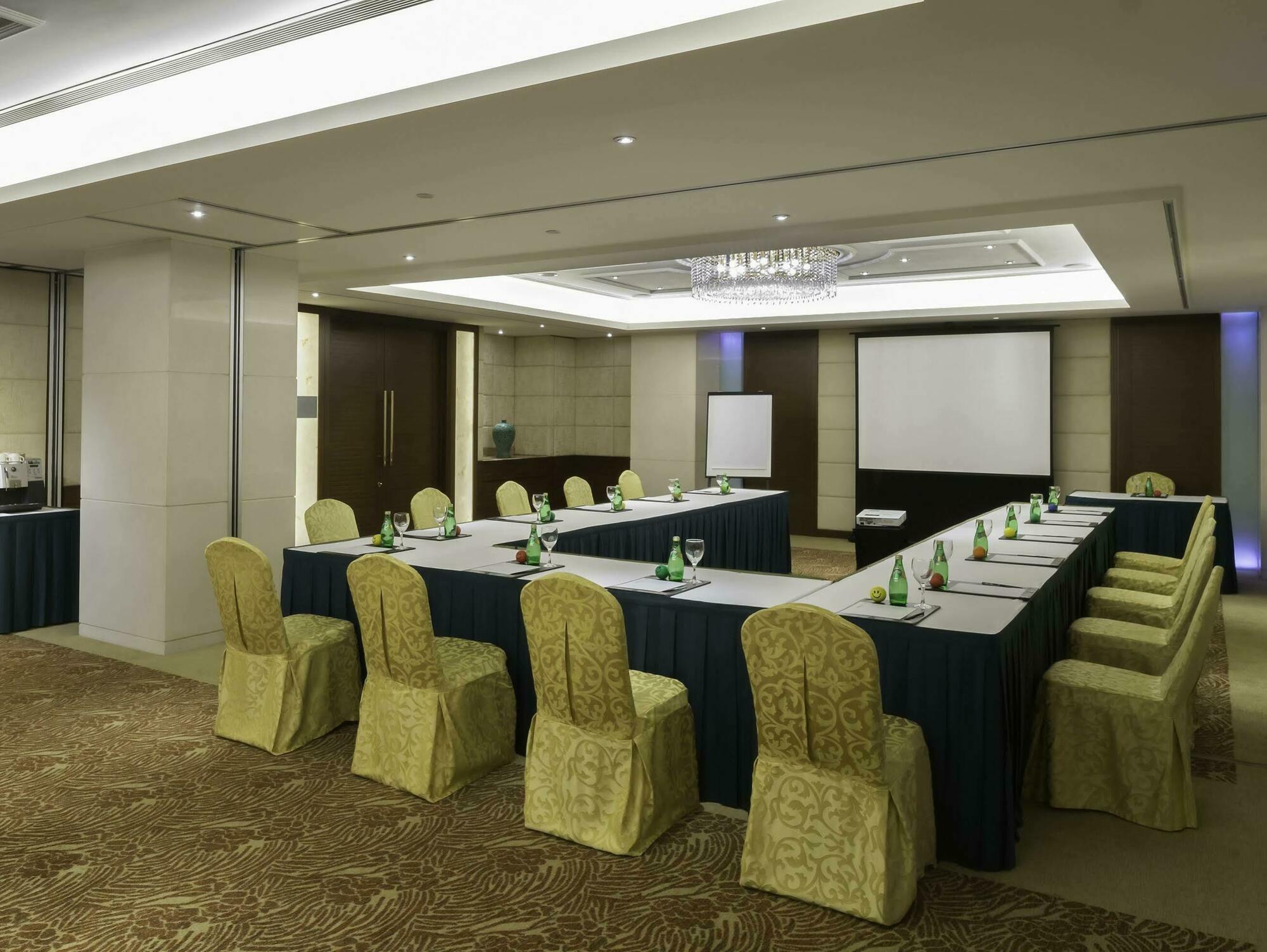 Hotel, Marco Polo Hotel